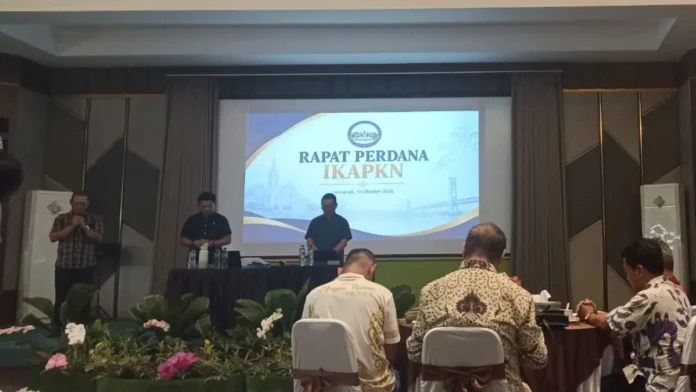 Rapat Perdana IKAPKN Alumi Nyarumkop di Pontianak